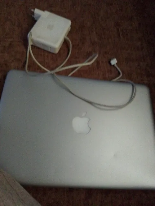 À vendre MacBook Pro 13" (Mid 2012) + chargeur original