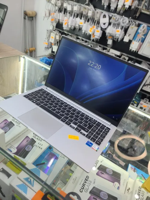 Lot pc portable 4 pièces soumis affaire