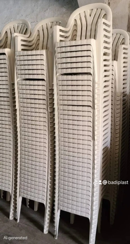 كراسي و طاولات بلاستيكية chaises et tables