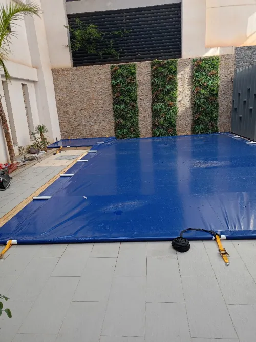Bâche de couverture piscine 