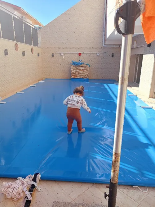 Bâche de couverture piscine 