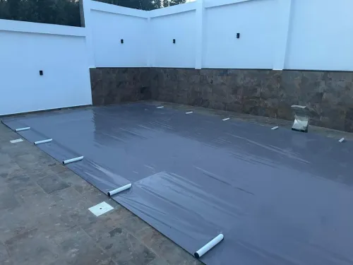 Bâche de couverture piscine 