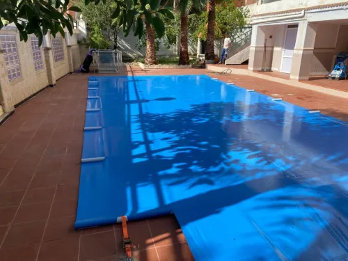 Bâche de couverture piscine