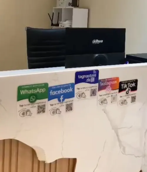 les Plaques NFC avec qr code personnalisé