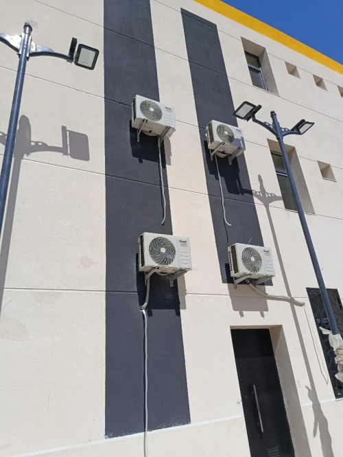 Nettoyage et maintenance de systèmes de climatisation