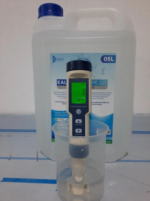 Eau distillée eau osmosée stérilisée 