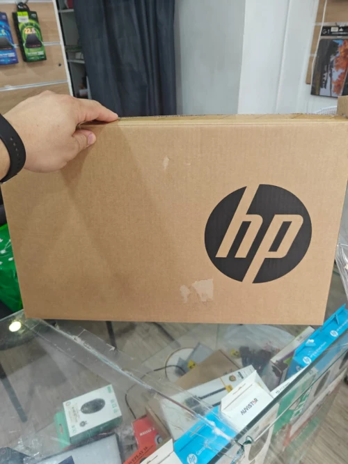 HP EliteBook 645  G11 AMD Ryzen 5 7535U/ RAM 16G/ SSD 512G/écran 14" FHD