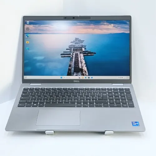 Dell latitude 5520 /i7-11 éme génération /ram 16g /SSD 512g /écran 15.6 FHD/iris Xe Graphique