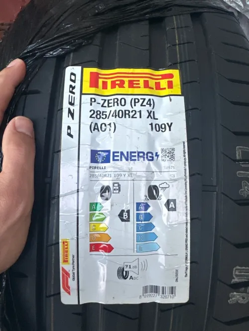 Pneu PIRELLI VENU DE FRANCE POUR SUV ET 4/4 SPORT
