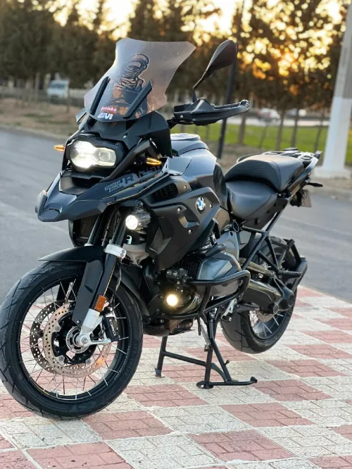 BMW Gs TRIPLE BLACK LC 