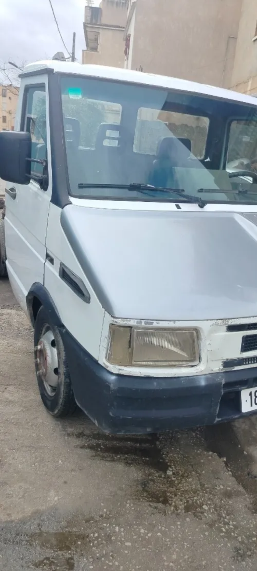 Iveco Clasic فريڨو 2000
