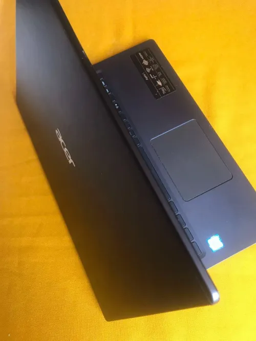 'Acer Aspire 5' i3 8th gen- 12gb ram- 256gb ssd- 15.3" FHD 