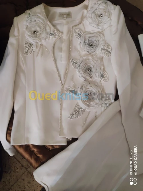 Tailleur 3 pieces pour mariée 