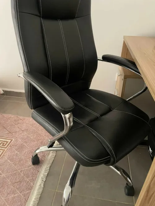 Bureau avec caisson et chaise