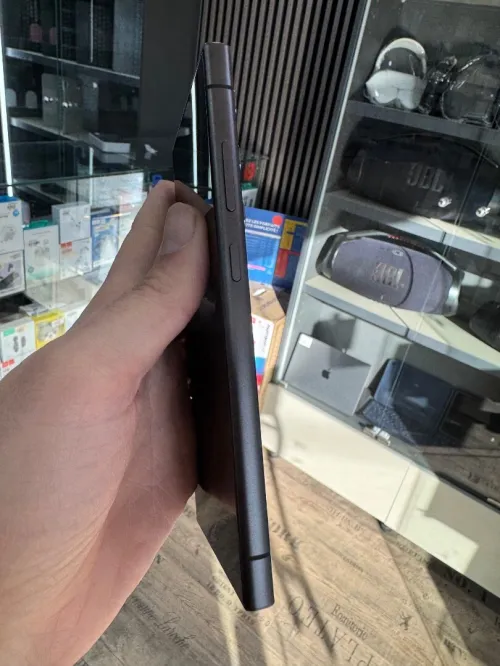 Samsung Galaxy S24 ultra 12G 256G etat comme neuf