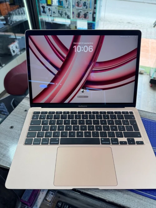 MacBook Air 2020 i5 8G 512G etat comme neuf
