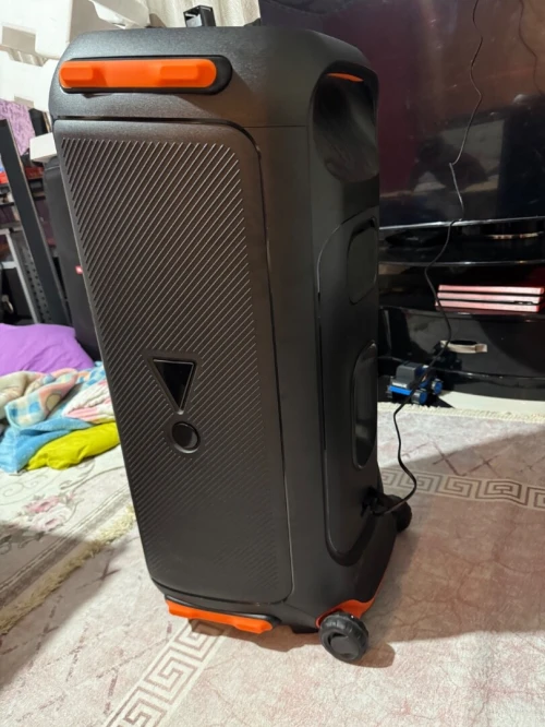JBL partybox 710 etat 10/10 avec emballage