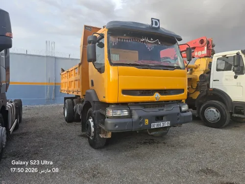 CAMION RENAULT KERAX 300 A BENNE 10T 2007