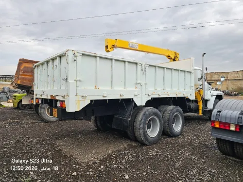 CAMION HINO 6X4 GRUE 1989