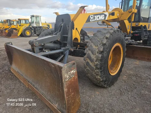 NIVELEUSE XCMG GR 215 2015