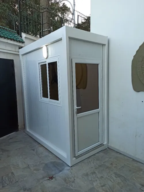 Location et Fabrication de Cabine Modulaire & Base De Vie & Guerites & Postes De Garde.