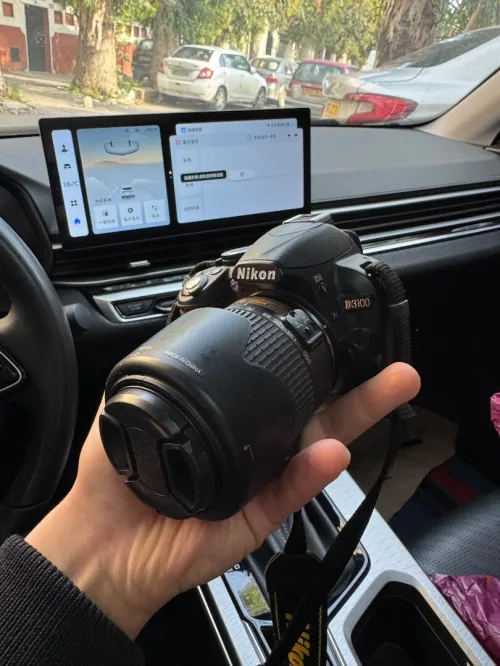 Nikon D3100 avec 2 objectifs