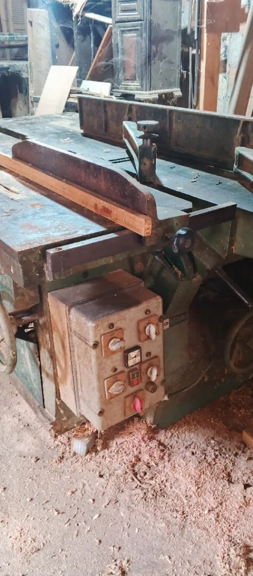 Matériels de menuiserie