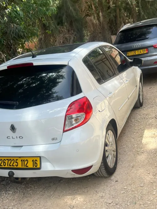 Renault Clio 3 2012 Night and Day