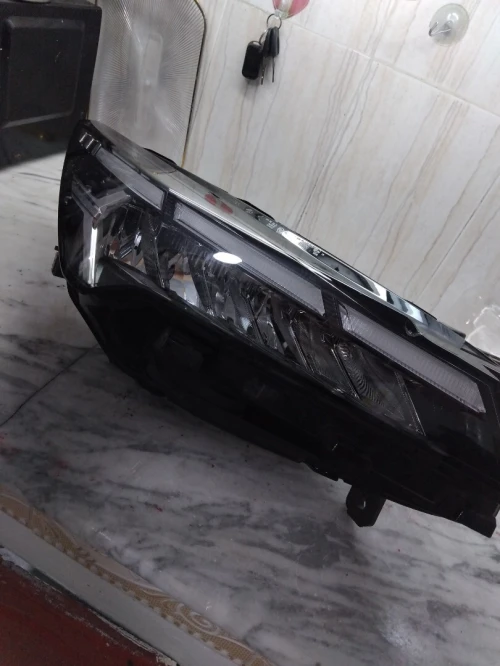 Phare geely coolray