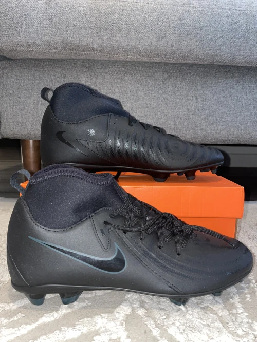 Soulier de football original Nike Phantom Luna II club taille 42,5/43