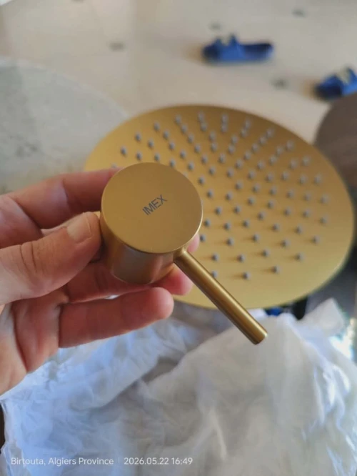 Colonne de douche encastrable avec robinet
