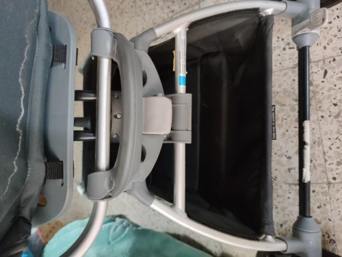 La poussette bébé nouveau