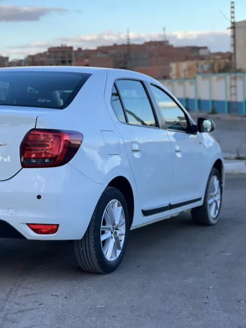 Renault Symbol 2019 Whaite édition