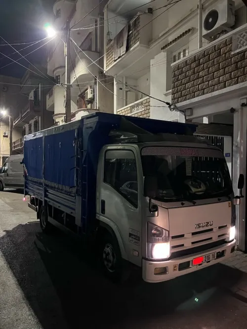 Isuzu Isuzu 2010