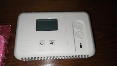 Thermostat CARRIER +  carte communication MODBUS