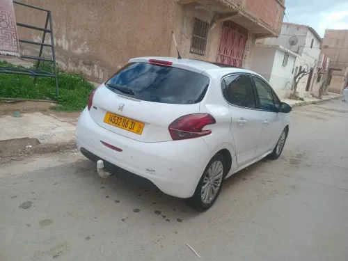 Peugeot 208 2016 Allure Facelift