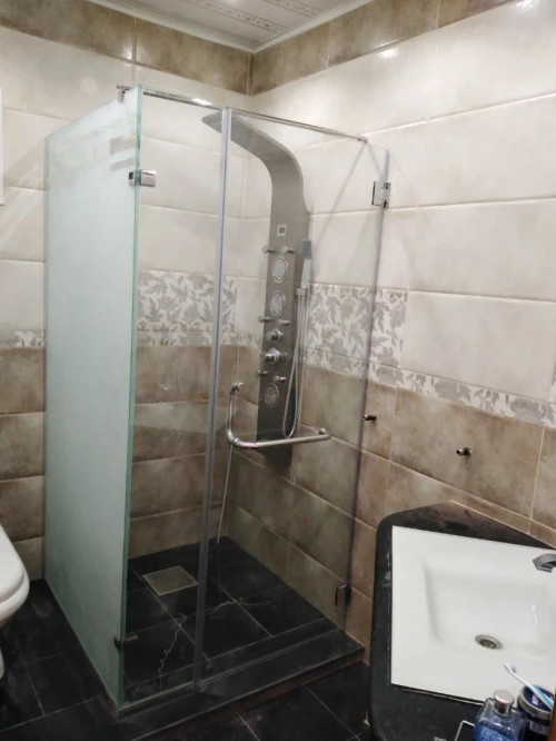 Cabine de douches italien sur mesure  rampe escalier inox 
