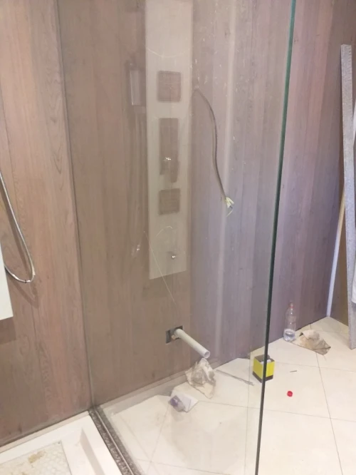 Cabine de douches italien sur mesure  rampe escalier inox 