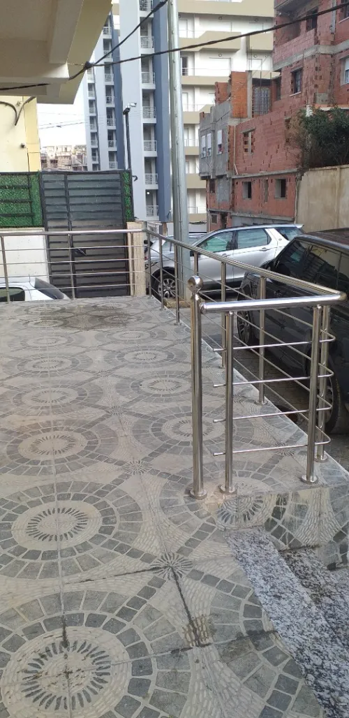 Cabine de douches italien sur mesure  rampe escalier inox 