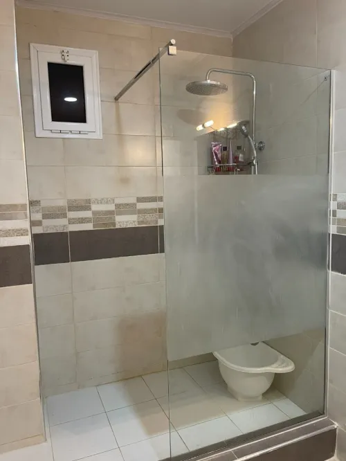 Cabine de douches italien sur mesure  rampe escalier inox 