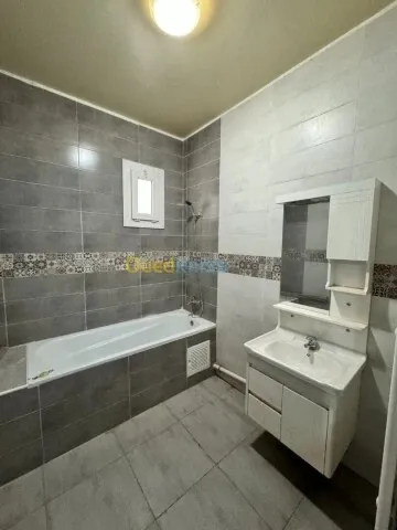 Location Appartement F4 Alger Mahelma