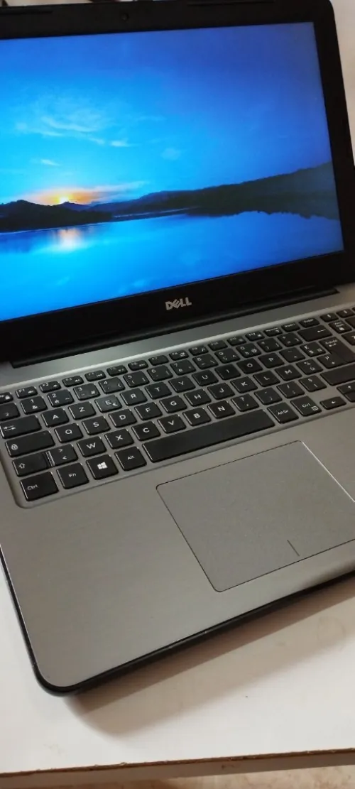 Dell I7 7eme 8g 1to double carte graphique 