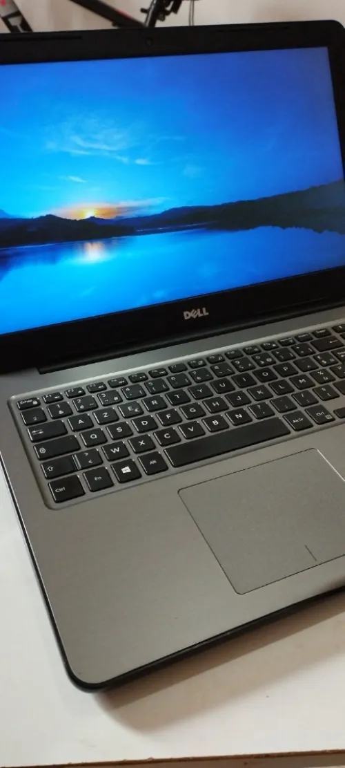 Dell I7 7eme 8g 1to double carte graphique 