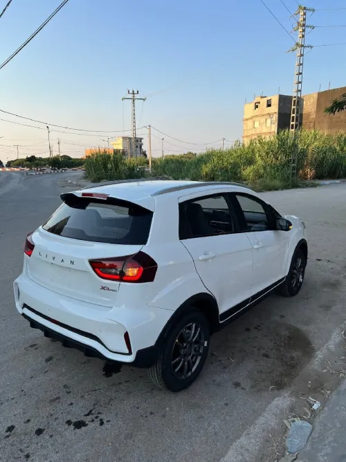 Livan X3 Pro  2025 Toutes options + Boîte auto + Dashcam + Ecran Arabe et anglais + Siège cuir + Toit ouvrant