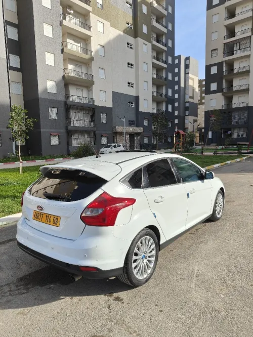 Ford Focus 5 portes 2014 Titanium