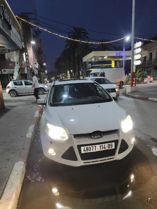 Ford Focus 5 portes 2014 Titanium