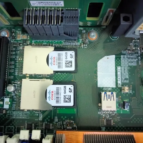 Serveur CISCO UCS C240 M4