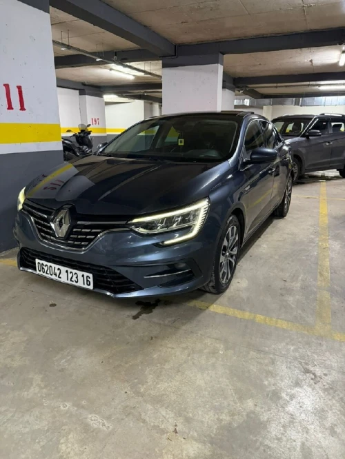 Renault Megane 4  2023 Techno