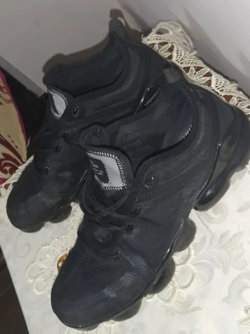 Vapormax black black original pointure 40 