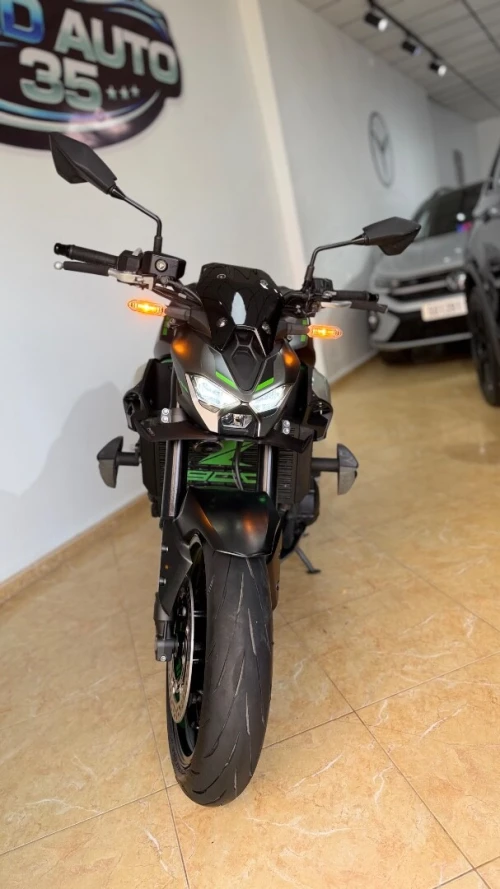 Kawasaki Z900 Z 900 2025